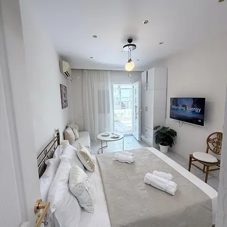 Snezanas Seaside Haven * Солун